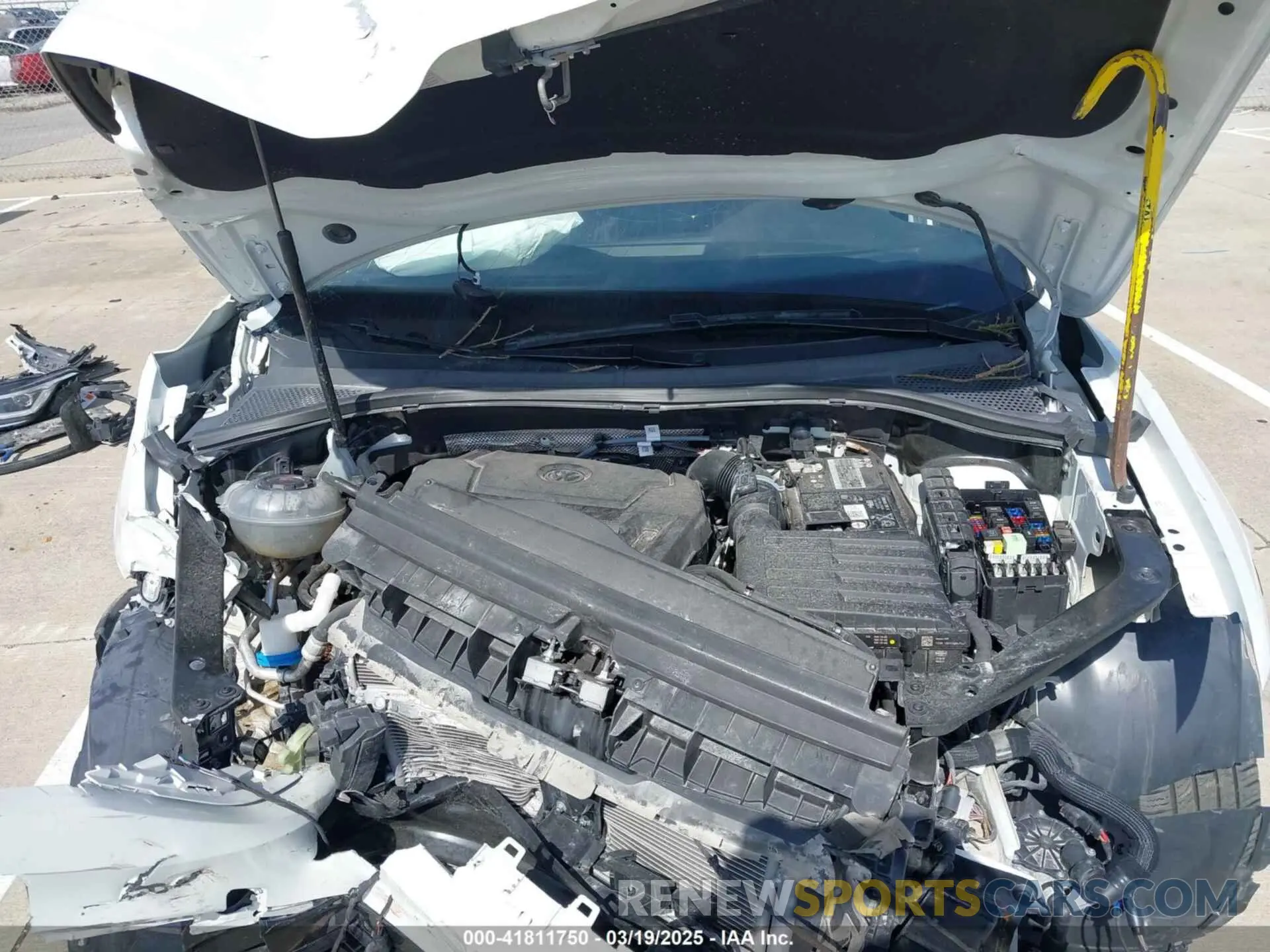 10 Photograph of a damaged car 3VV4B7AX5NM109074 VOLKSWAGEN TIGUAN 2022