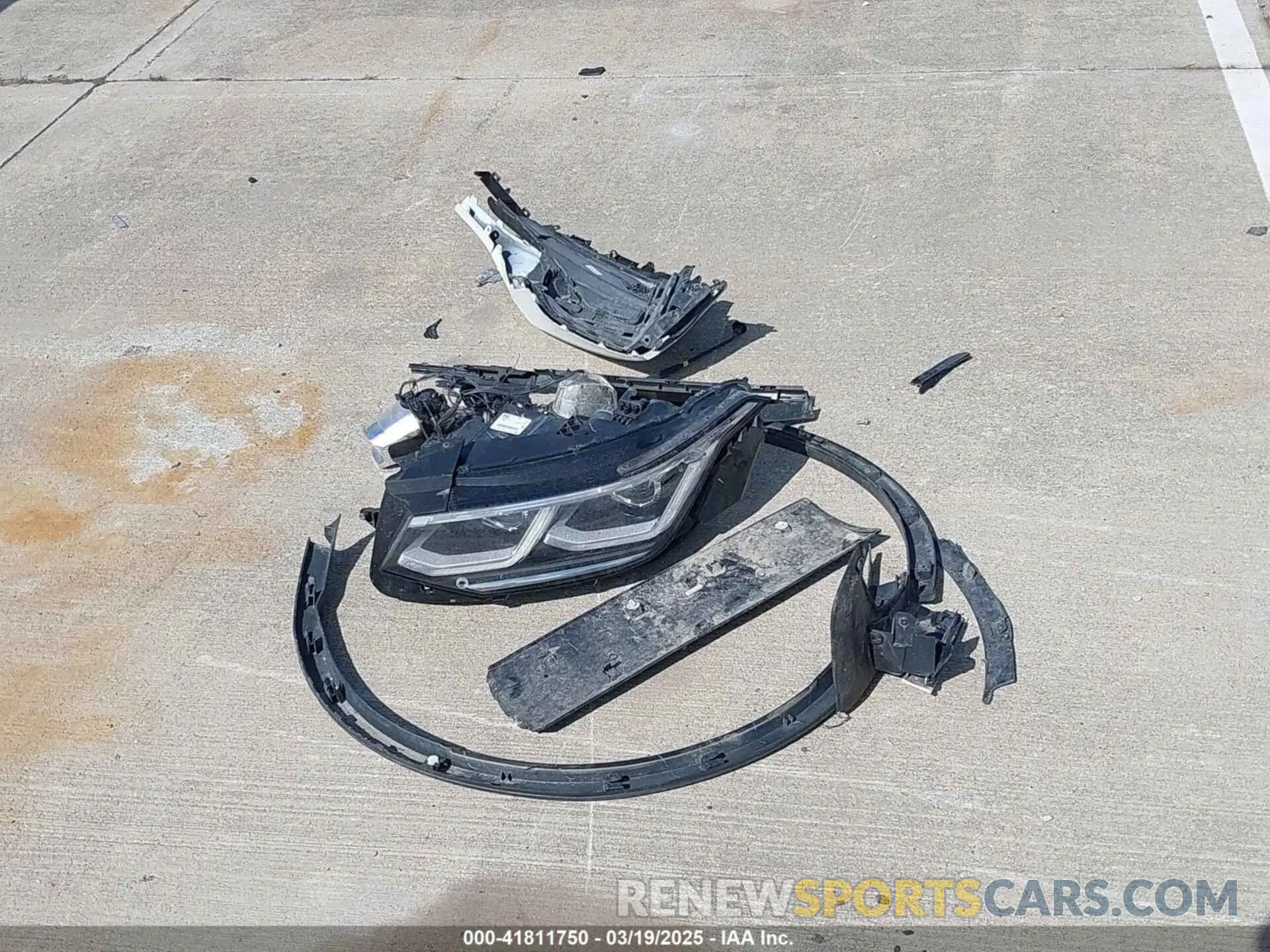12 Photograph of a damaged car 3VV4B7AX5NM109074 VOLKSWAGEN TIGUAN 2022