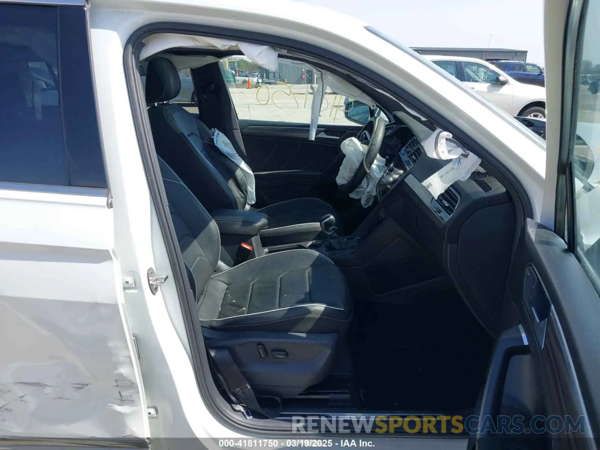 5 Photograph of a damaged car 3VV4B7AX5NM109074 VOLKSWAGEN TIGUAN 2022
