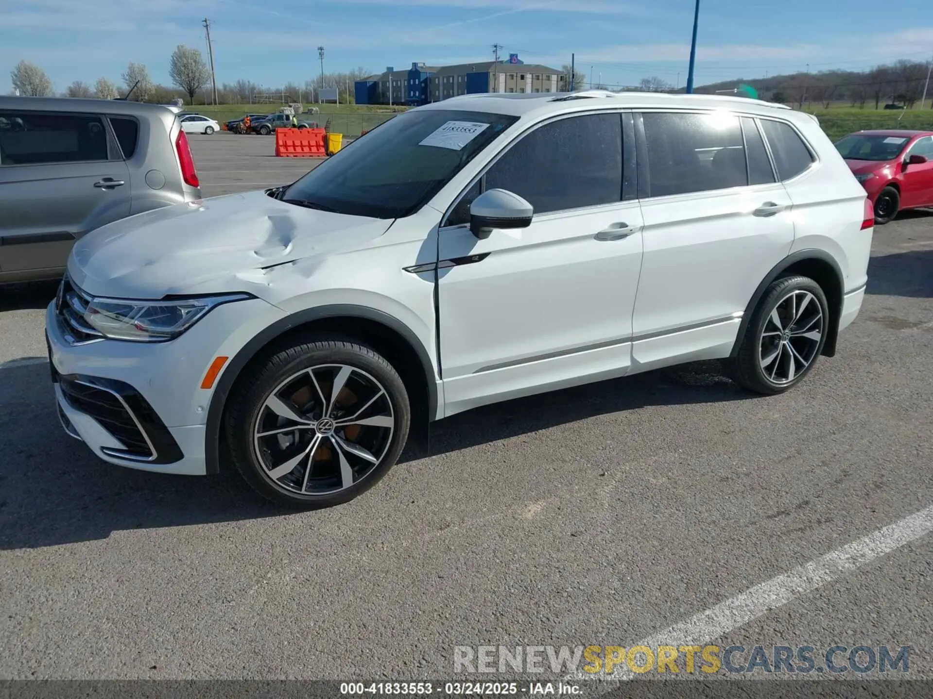 2 Photograph of a damaged car 3VV4B7AX5NM167234 VOLKSWAGEN TIGUAN 2022