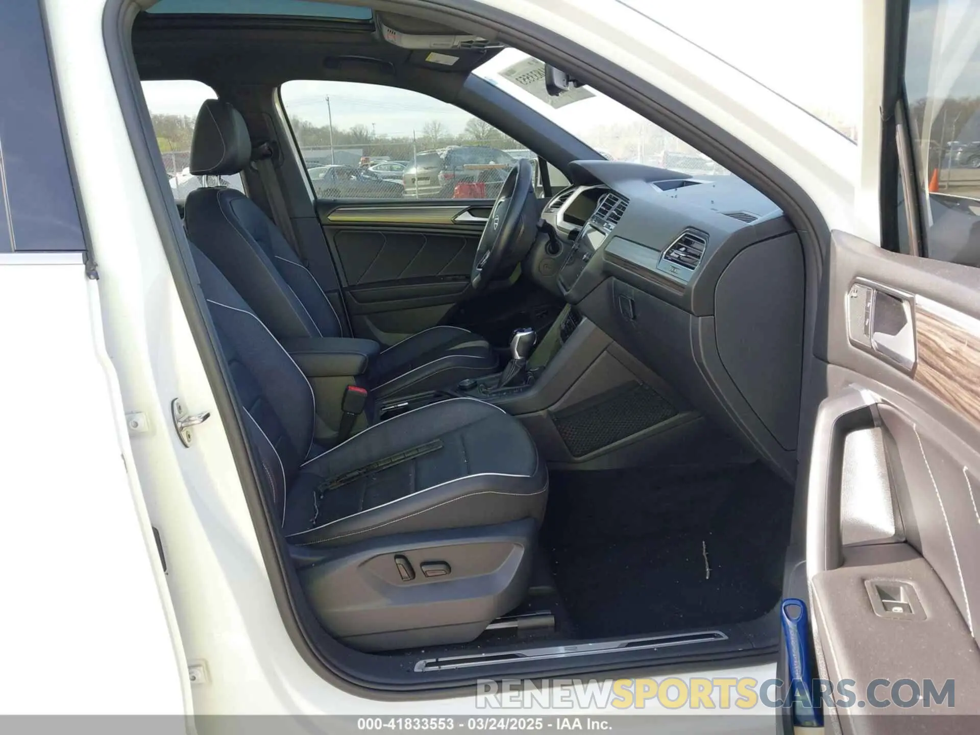 5 Photograph of a damaged car 3VV4B7AX5NM167234 VOLKSWAGEN TIGUAN 2022