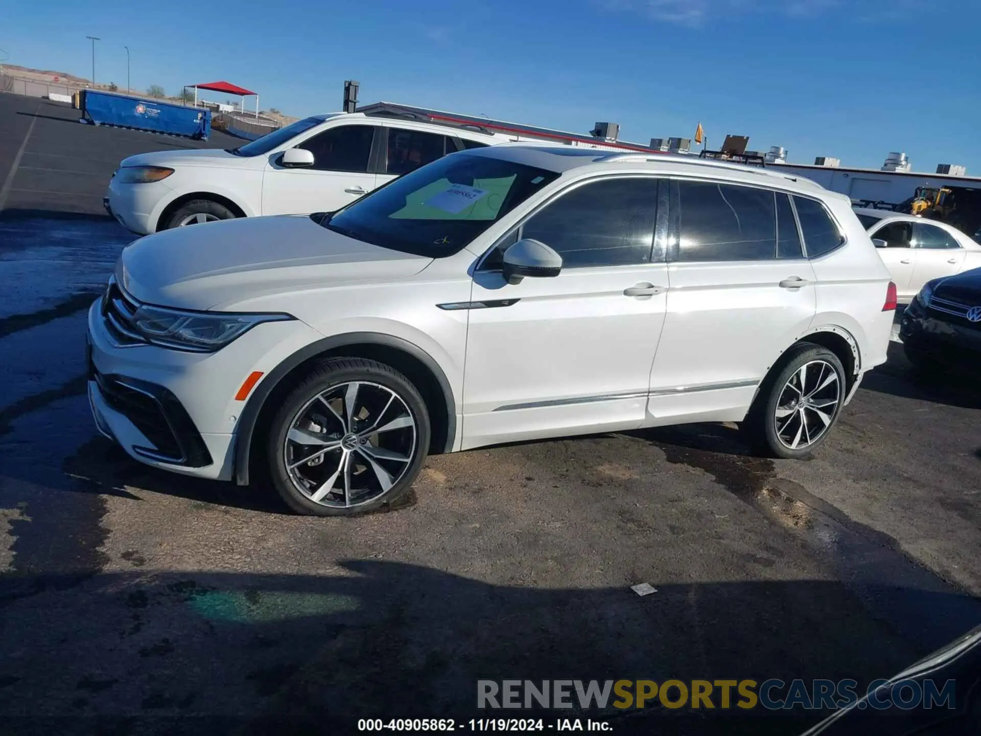 14 Photograph of a damaged car 3VV4B7AX6NM084928 VOLKSWAGEN TIGUAN 2022