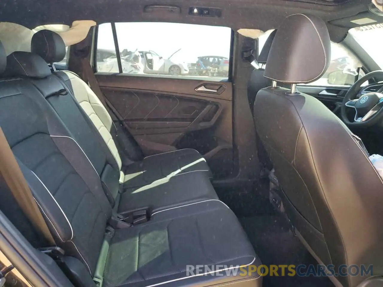 11 Photograph of a damaged car 3VV4B7AX7NM108752 VOLKSWAGEN TIGUAN 2022