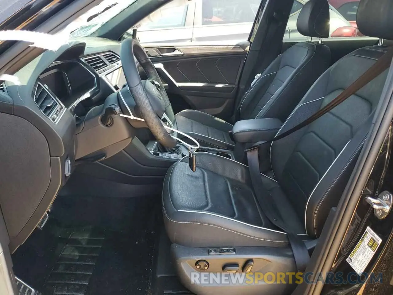7 Photograph of a damaged car 3VV4B7AX7NM108752 VOLKSWAGEN TIGUAN 2022