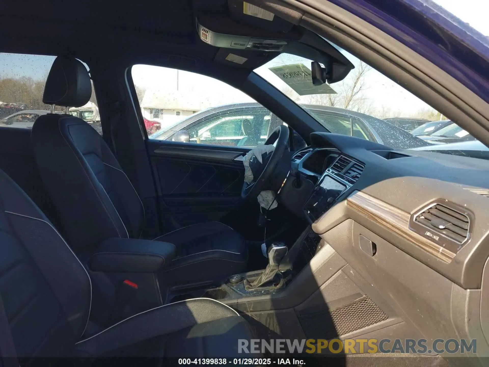 5 Photograph of a damaged car 3VV4B7AX8NM003928 VOLKSWAGEN TIGUAN 2022