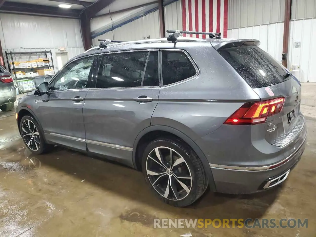 2 Photograph of a damaged car 3VV4B7AX9NM013397 VOLKSWAGEN TIGUAN 2022