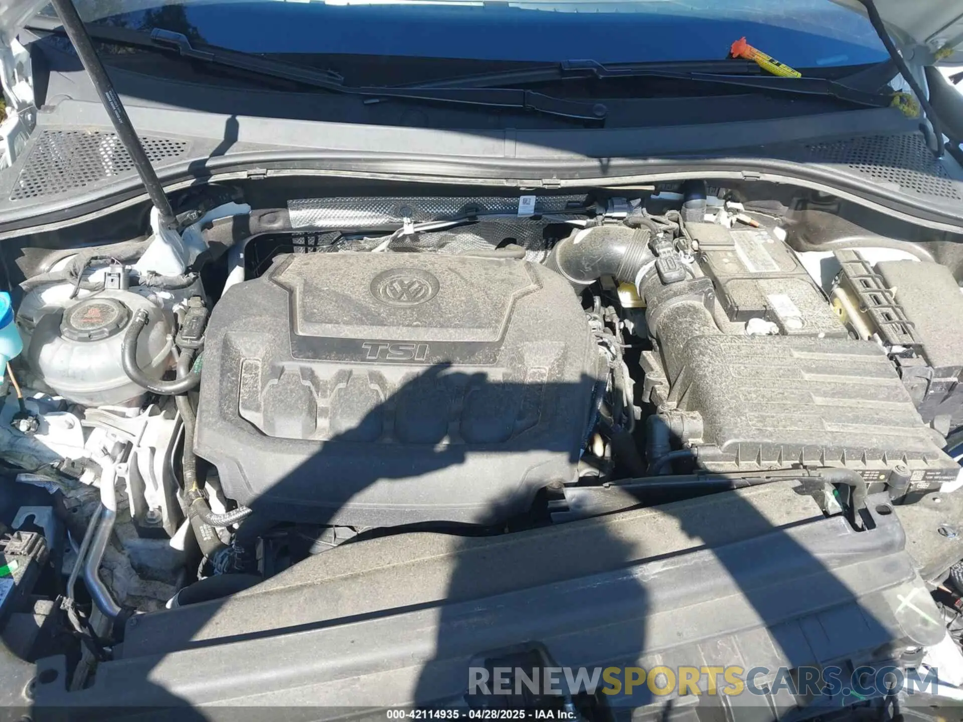 10 Photograph of a damaged car 3VV4B7AX9NM176468 VOLKSWAGEN TIGUAN 2022