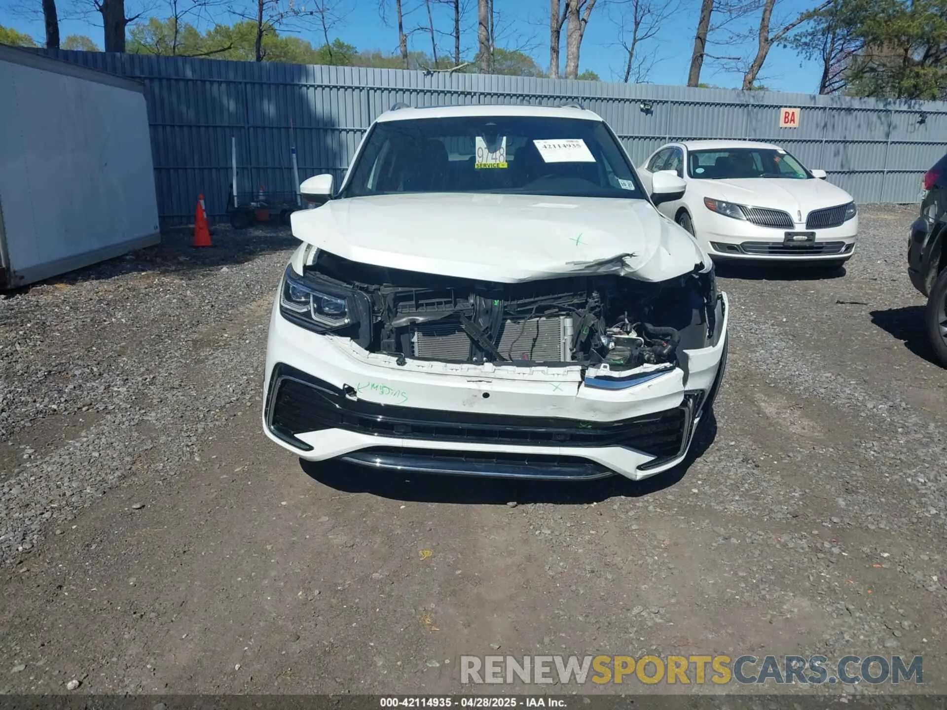 12 Photograph of a damaged car 3VV4B7AX9NM176468 VOLKSWAGEN TIGUAN 2022