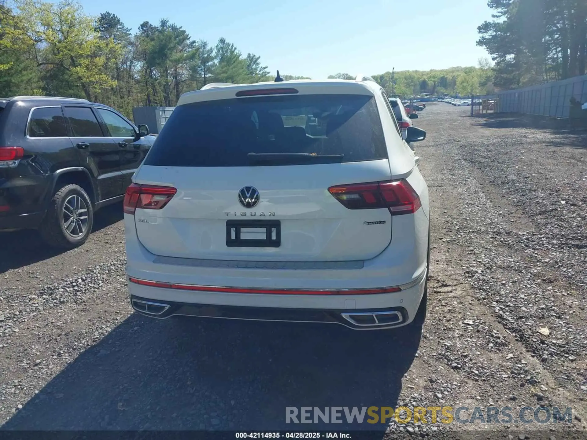 16 Photograph of a damaged car 3VV4B7AX9NM176468 VOLKSWAGEN TIGUAN 2022