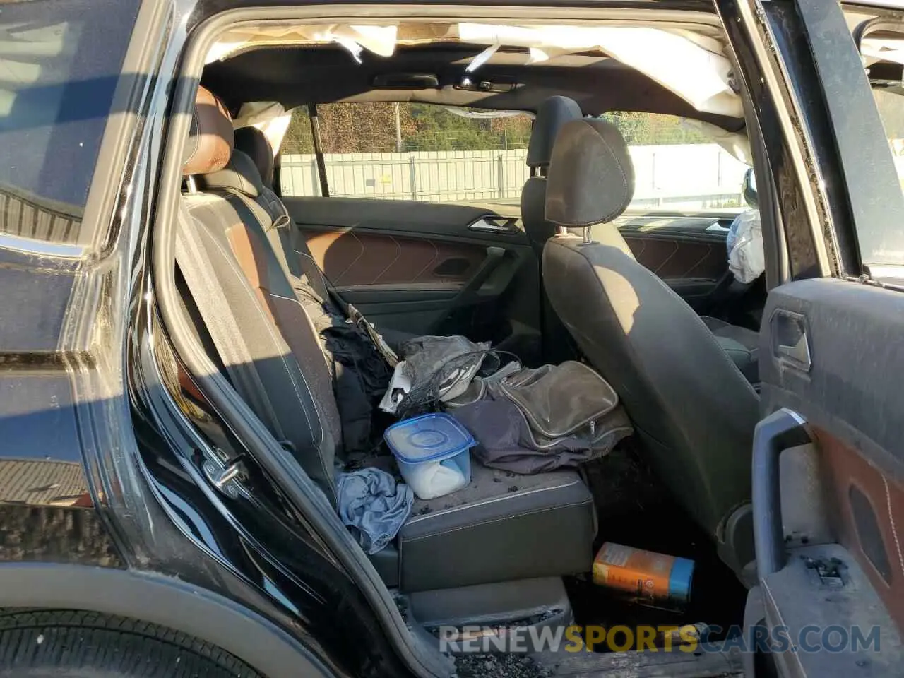 11 Photograph of a damaged car 3VV4B7AXXNM004174 VOLKSWAGEN TIGUAN 2022
