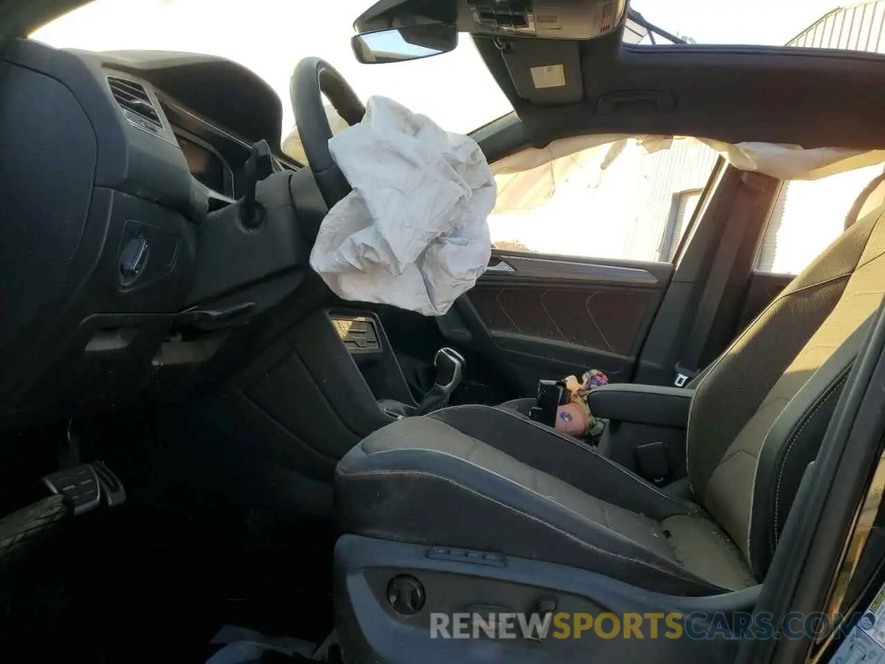 7 Photograph of a damaged car 3VV4B7AXXNM004174 VOLKSWAGEN TIGUAN 2022