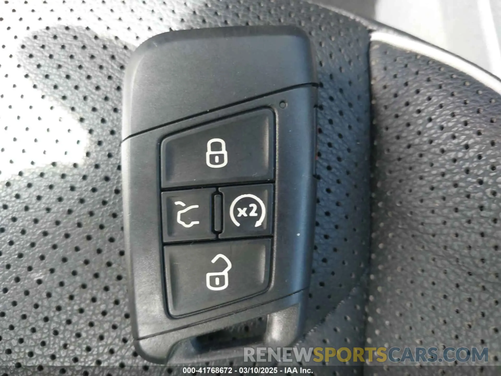 11 Photograph of a damaged car 3VV4B7AXXNM142698 VOLKSWAGEN TIGUAN 2022