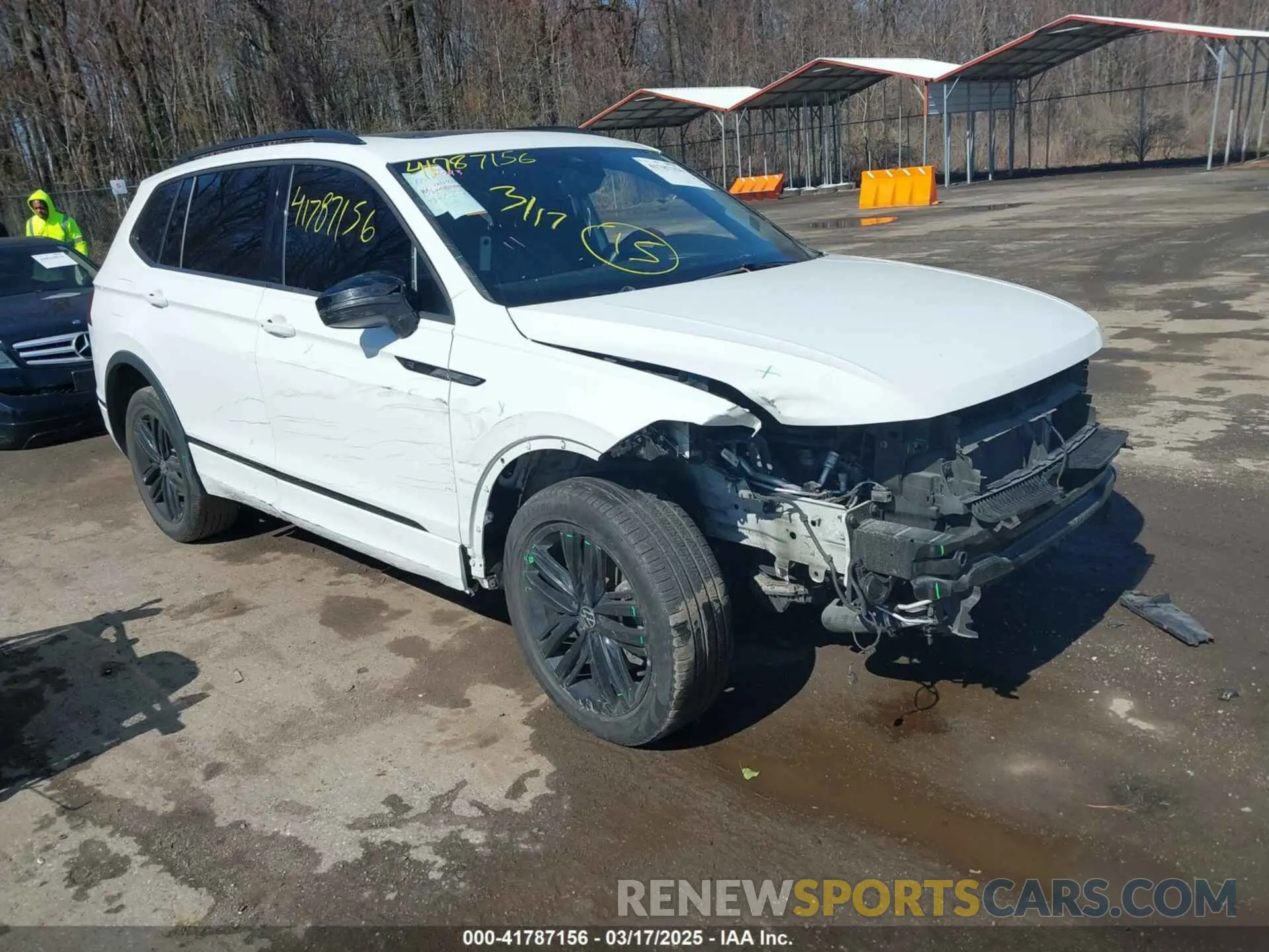 1 Photograph of a damaged car 3VV8B7AX1NM042720 VOLKSWAGEN TIGUAN 2022
