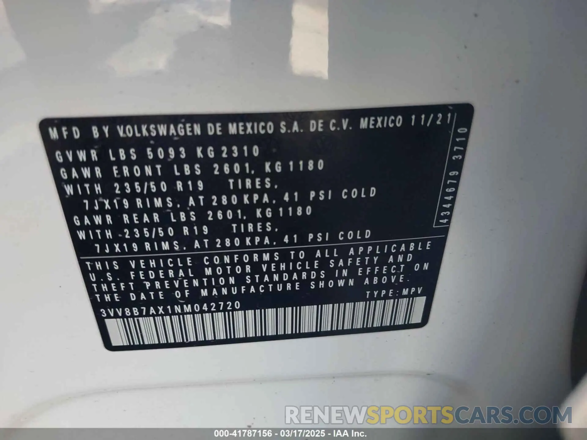 9 Photograph of a damaged car 3VV8B7AX1NM042720 VOLKSWAGEN TIGUAN 2022