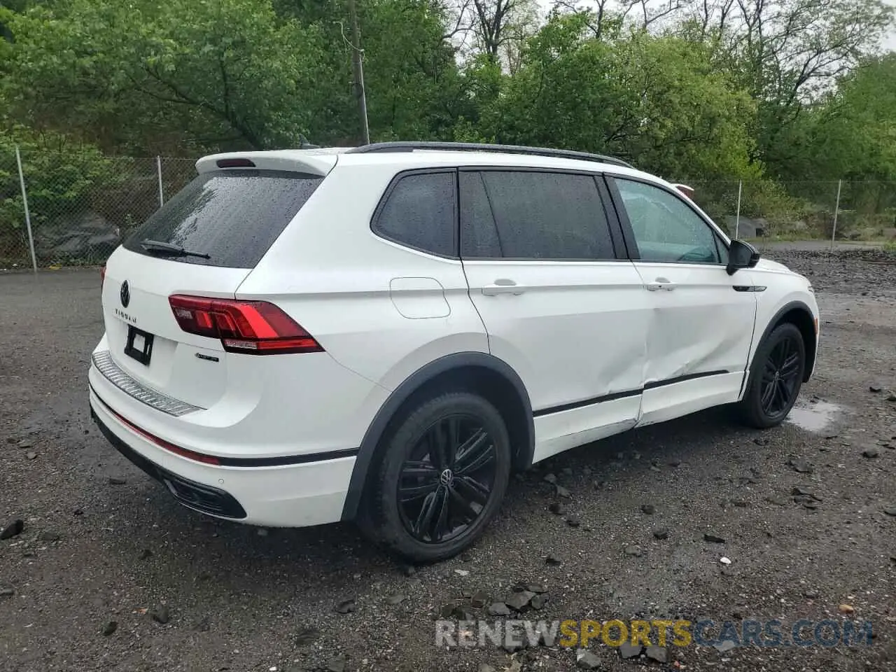 3 Photograph of a damaged car 3VV8B7AX1NM174571 VOLKSWAGEN TIGUAN 2022