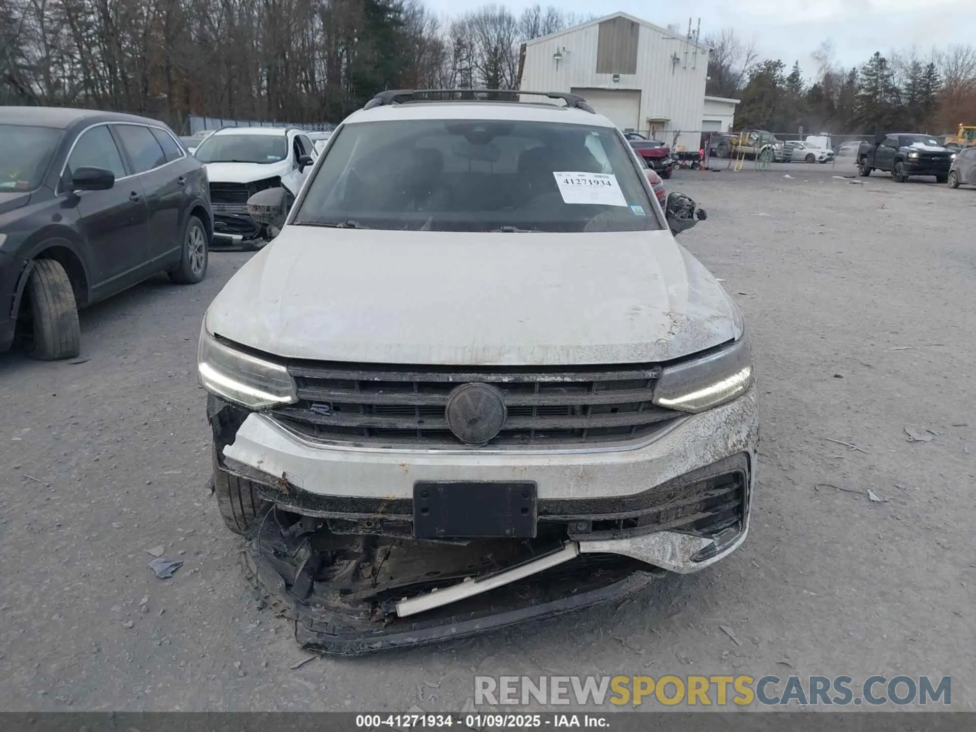 12 Photograph of a damaged car 3VV8B7AX2NM089612 VOLKSWAGEN TIGUAN 2022