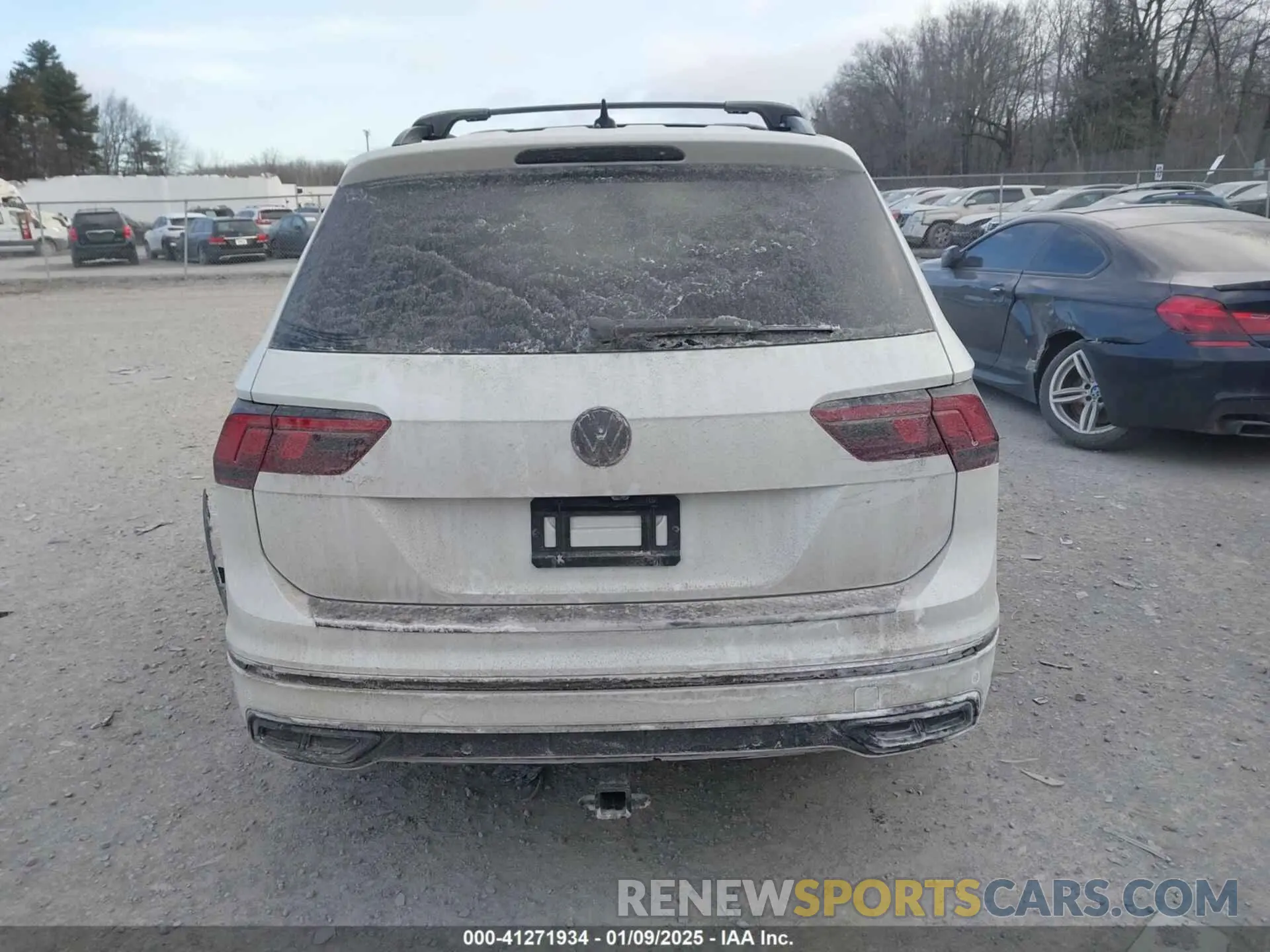 16 Photograph of a damaged car 3VV8B7AX2NM089612 VOLKSWAGEN TIGUAN 2022