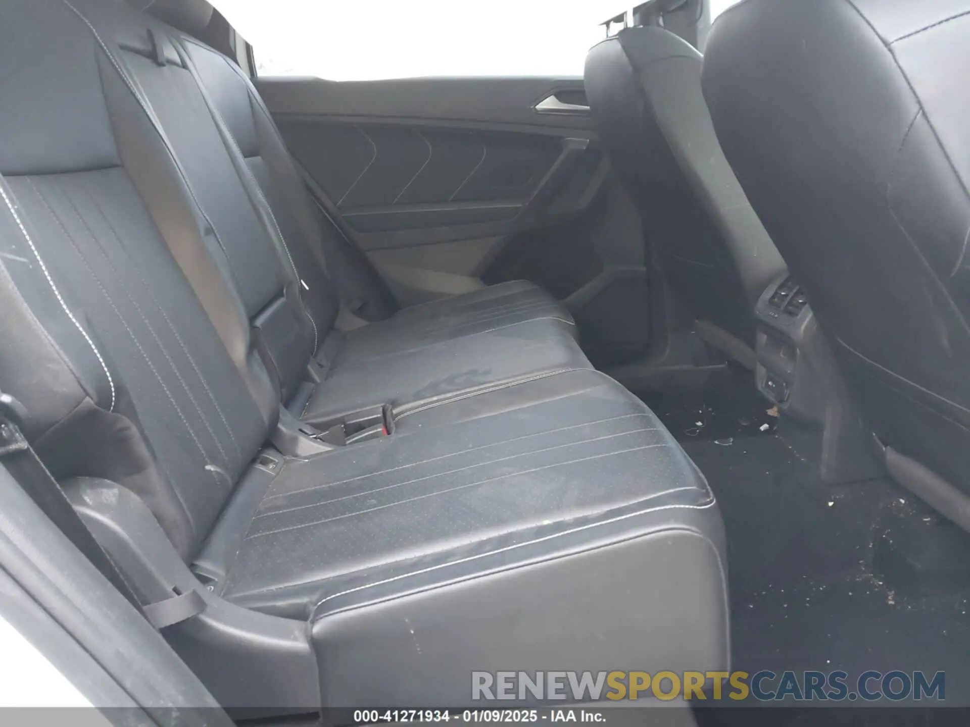 8 Photograph of a damaged car 3VV8B7AX2NM089612 VOLKSWAGEN TIGUAN 2022