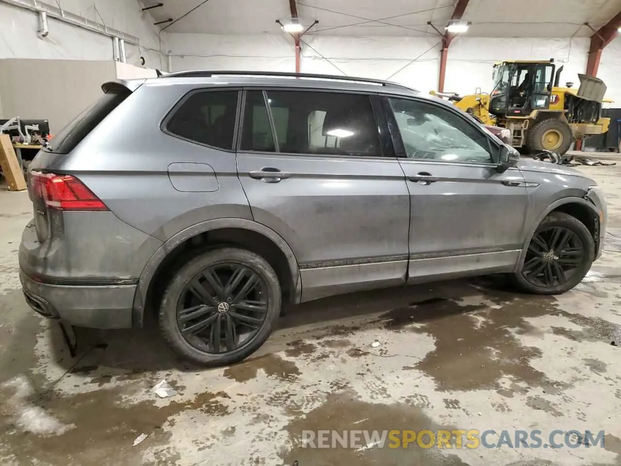 3 Photograph of a damaged car 3VV8B7AX3NM095130 VOLKSWAGEN TIGUAN 2022