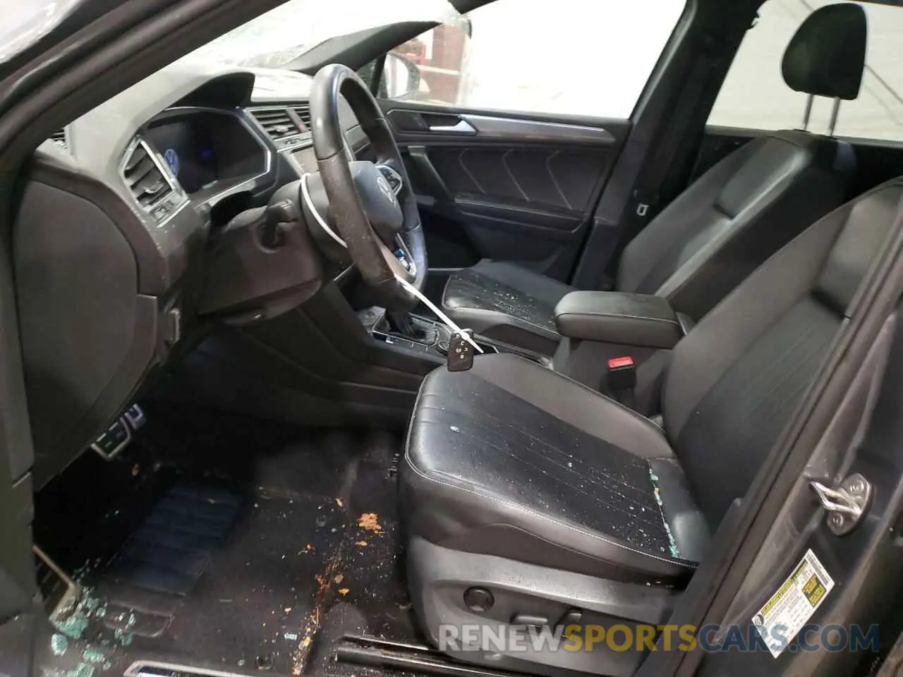 7 Photograph of a damaged car 3VV8B7AX3NM095130 VOLKSWAGEN TIGUAN 2022