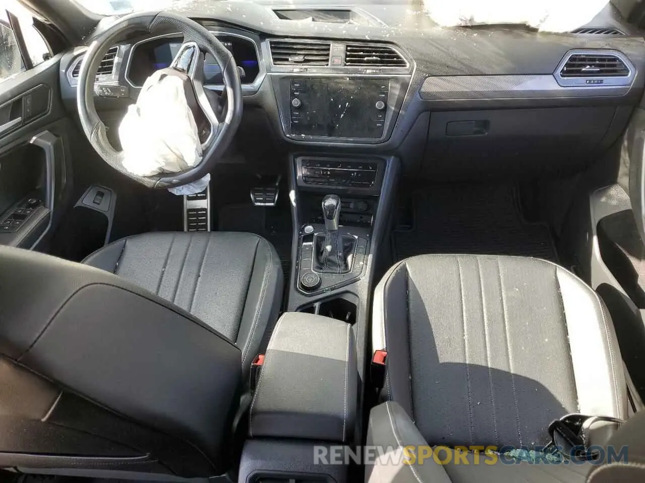 8 Photograph of a damaged car 3VV8B7AX4NM018976 VOLKSWAGEN TIGUAN 2022