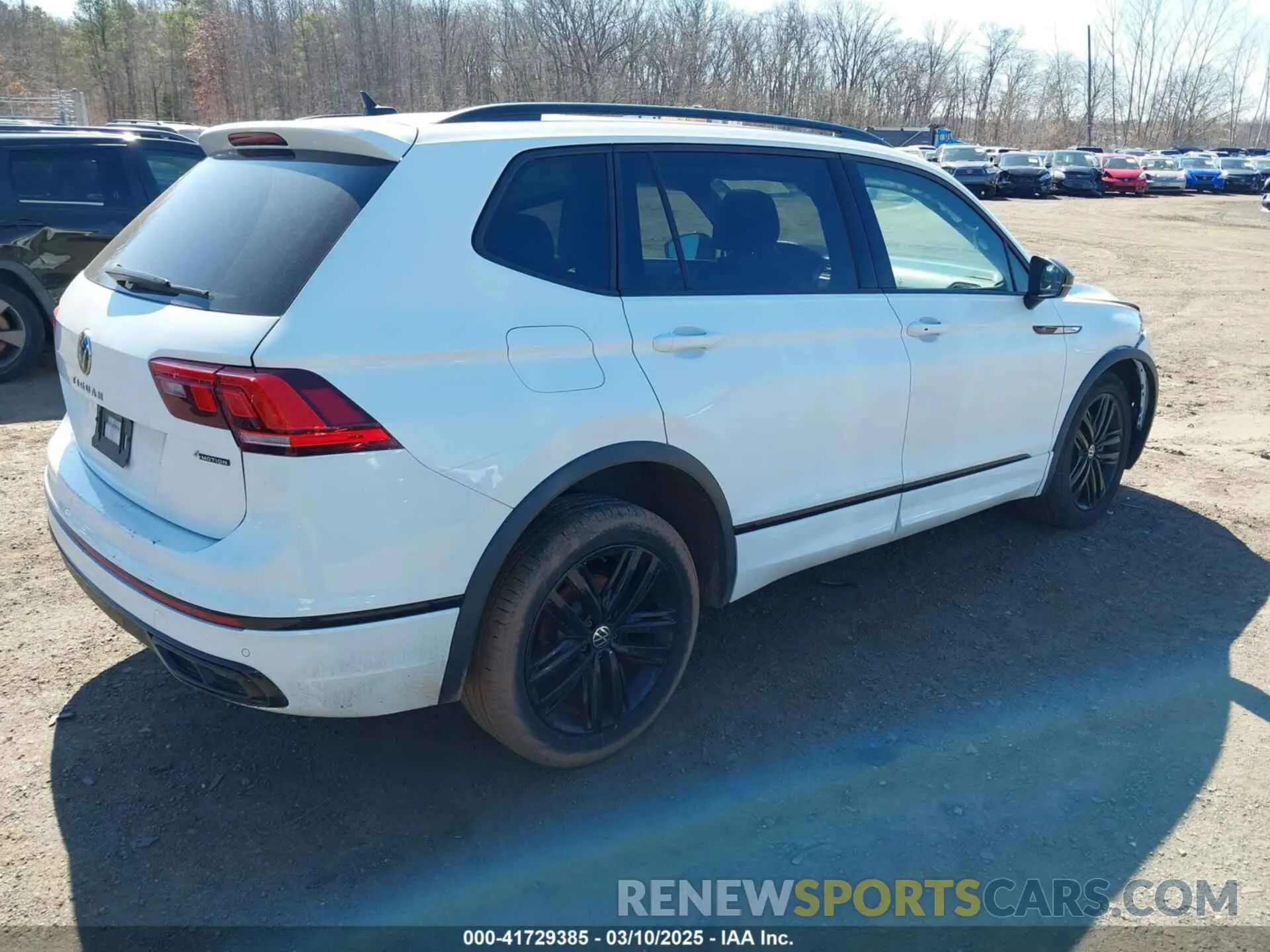 4 Photograph of a damaged car 3VV8B7AX4NM027208 VOLKSWAGEN TIGUAN 2022