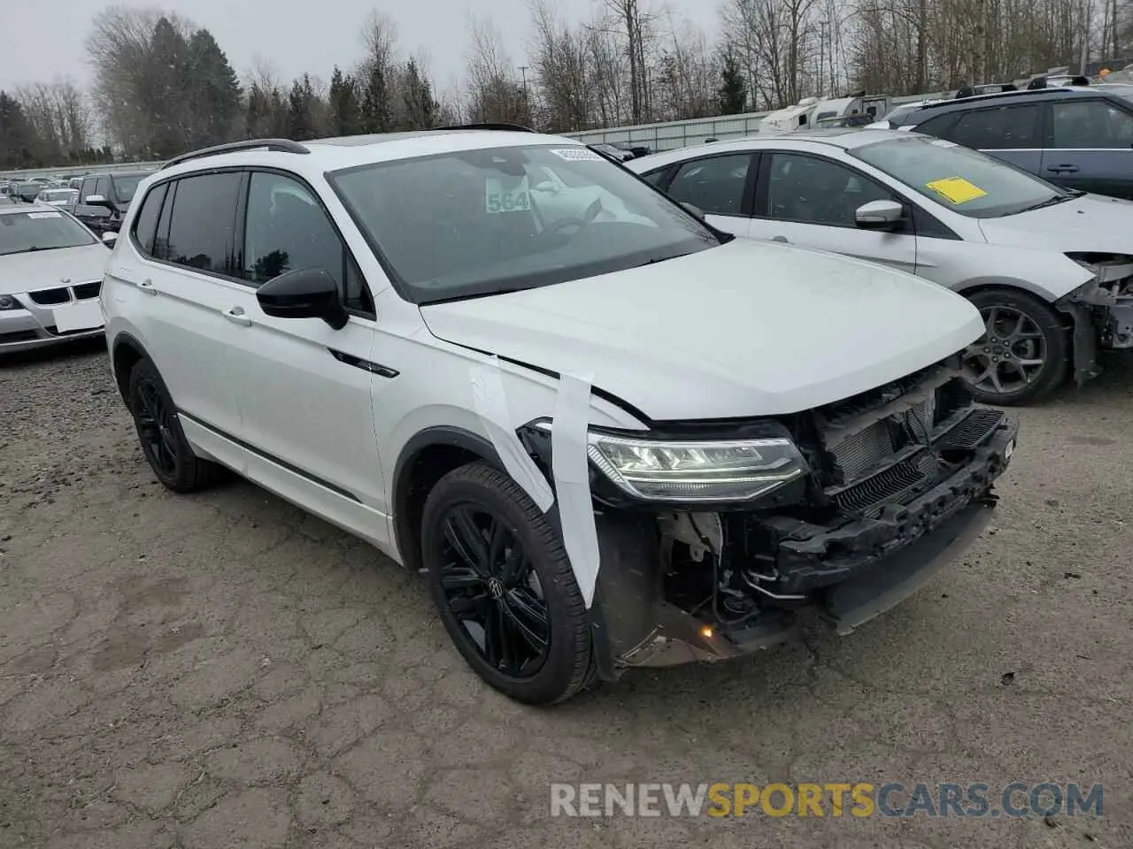 4 Photograph of a damaged car 3VV8B7AX4NM095511 VOLKSWAGEN TIGUAN 2022