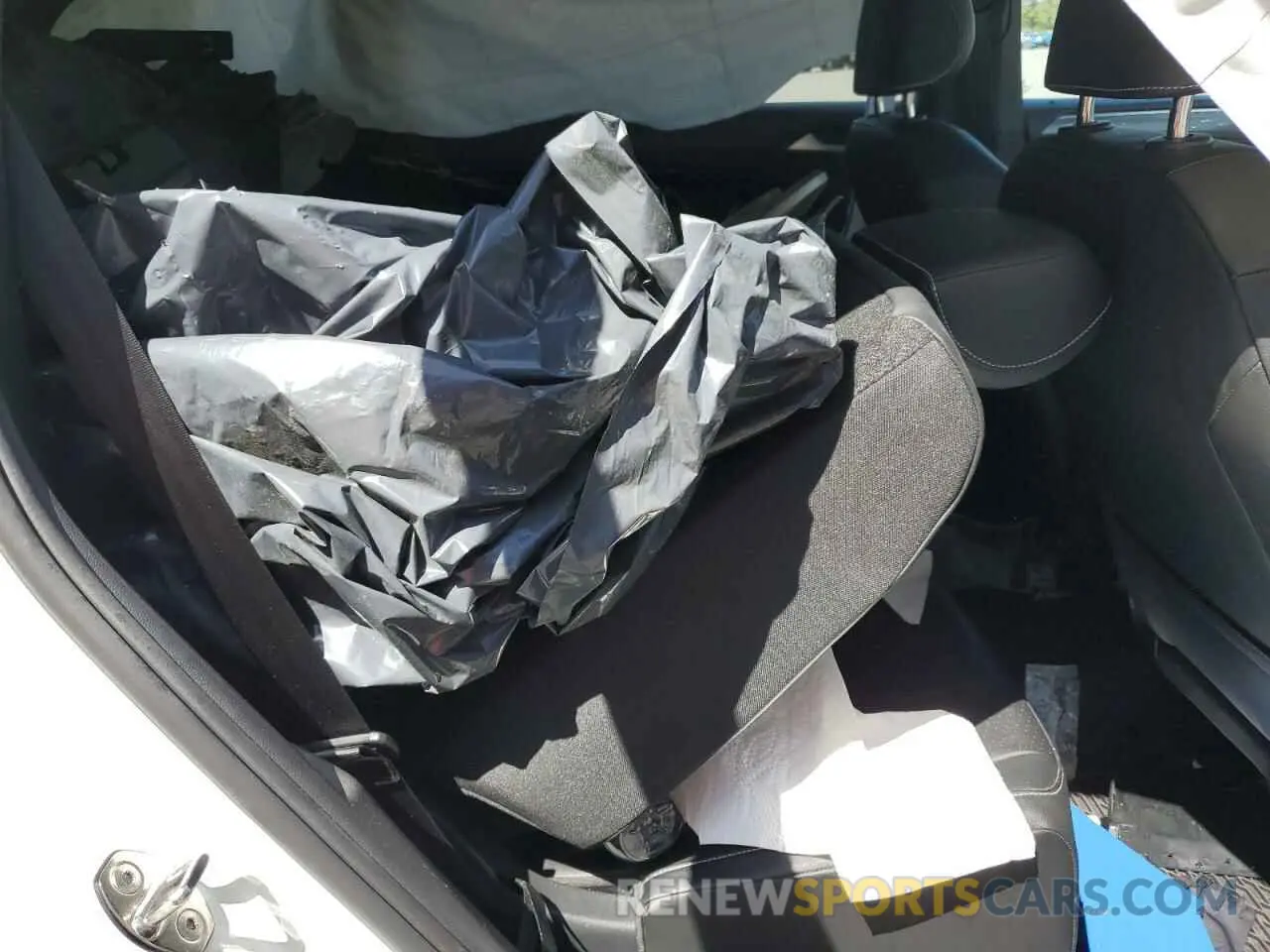 11 Photograph of a damaged car 3VV8B7AX6NM038047 VOLKSWAGEN TIGUAN 2022