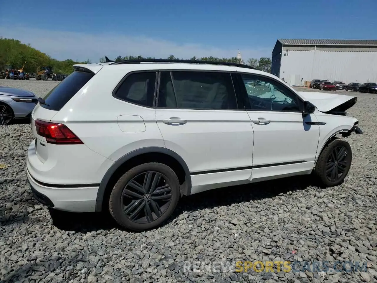 3 Photograph of a damaged car 3VV8B7AX6NM038047 VOLKSWAGEN TIGUAN 2022