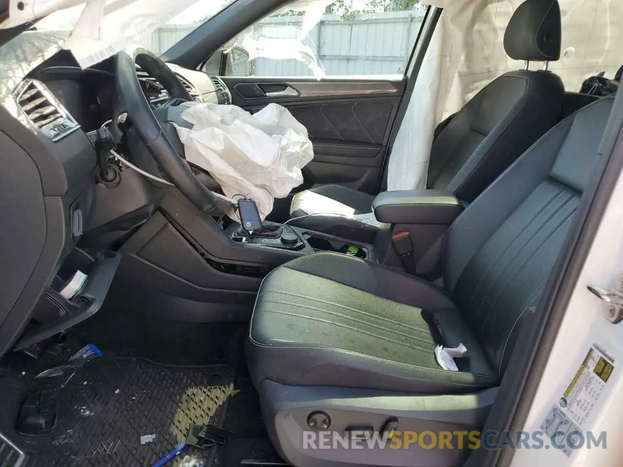 7 Photograph of a damaged car 3VV8B7AX6NM038047 VOLKSWAGEN TIGUAN 2022