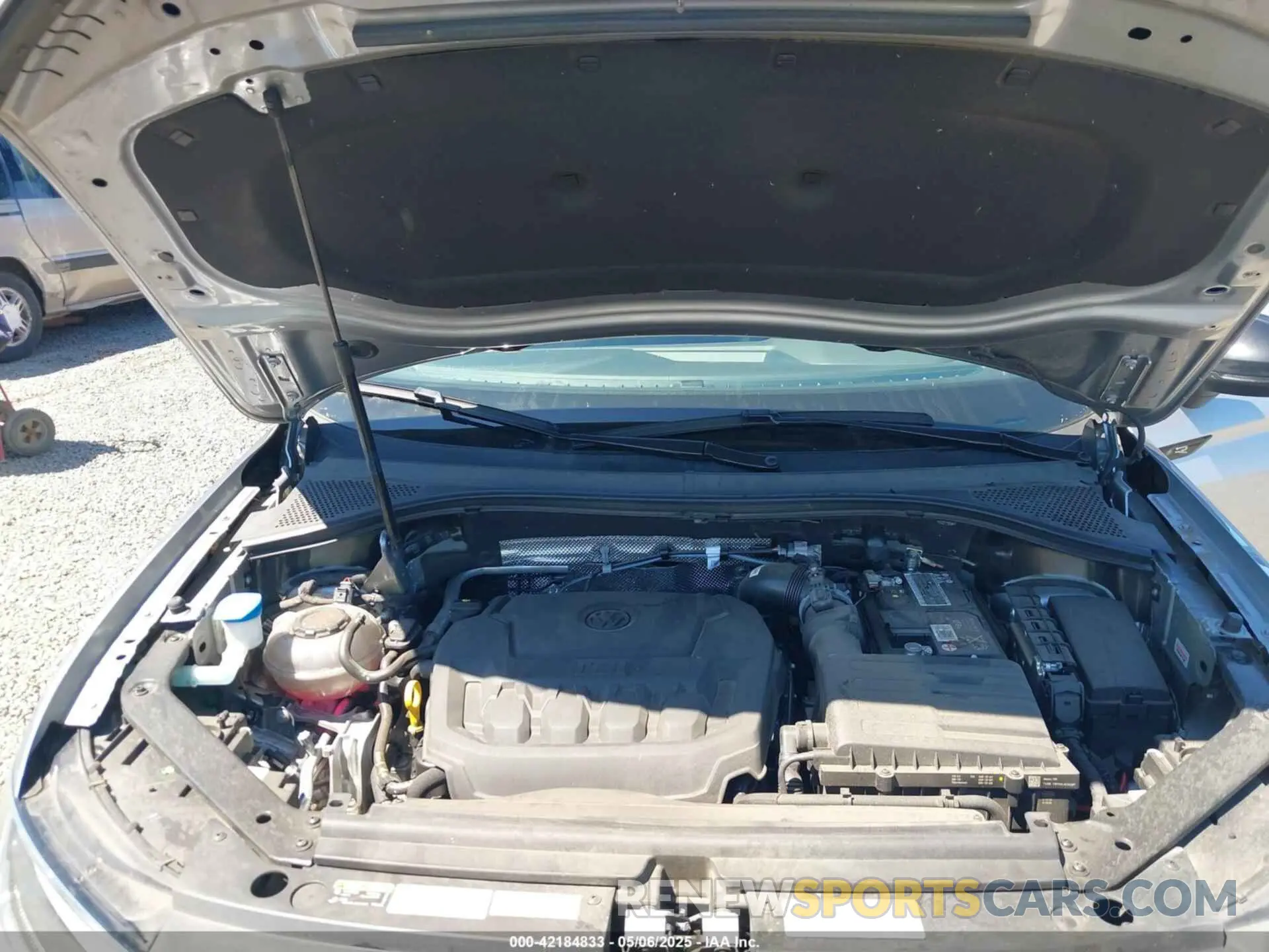 10 Photograph of a damaged car 3VV8B7AX6NM153845 VOLKSWAGEN TIGUAN 2022