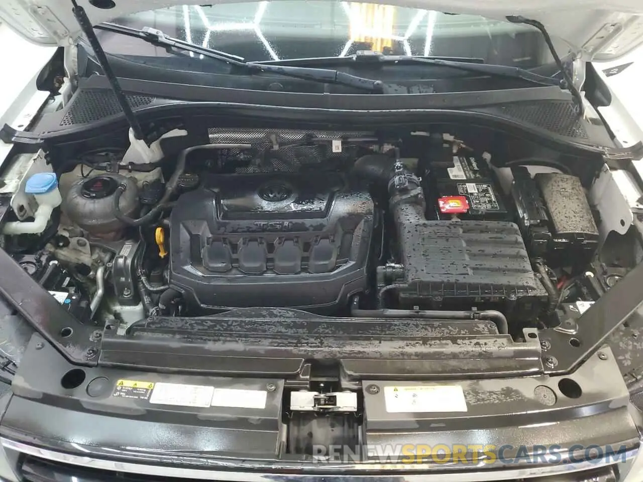 12 Photograph of a damaged car 3VV8B7AX7NM005462 VOLKSWAGEN TIGUAN 2022