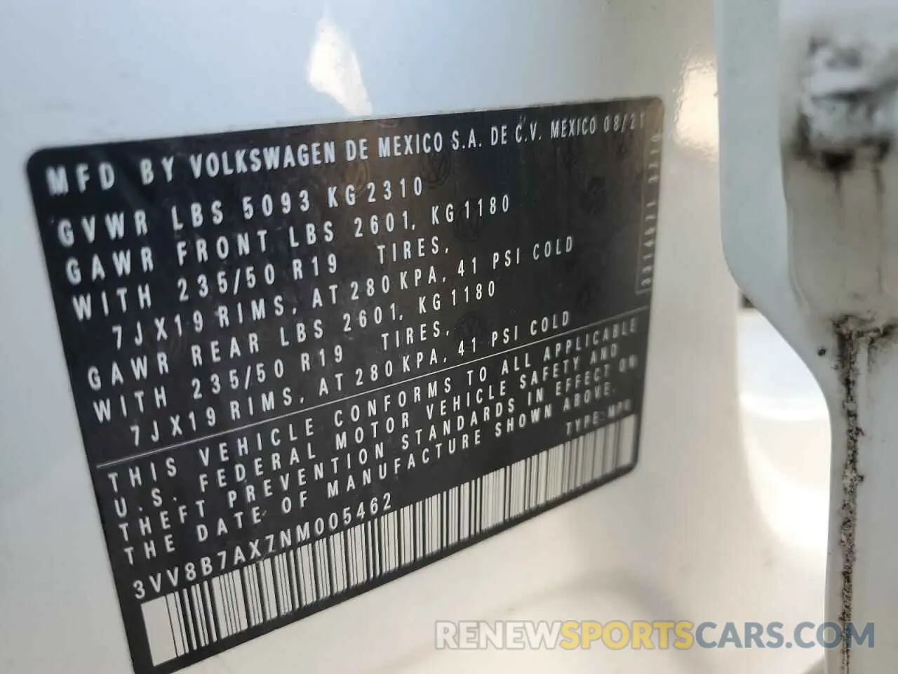 14 Photograph of a damaged car 3VV8B7AX7NM005462 VOLKSWAGEN TIGUAN 2022