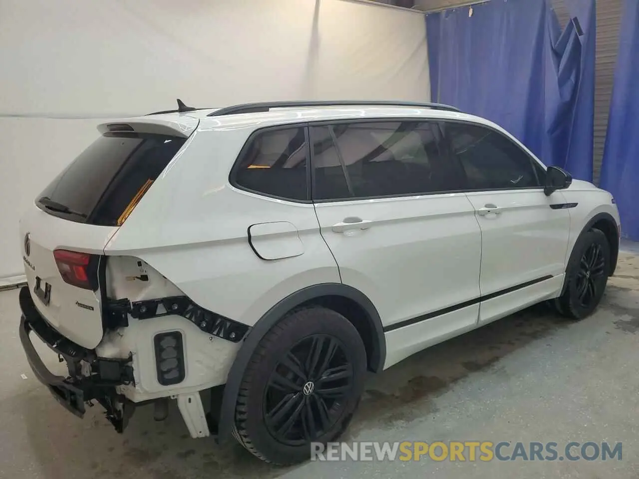 3 Photograph of a damaged car 3VV8B7AX7NM005462 VOLKSWAGEN TIGUAN 2022