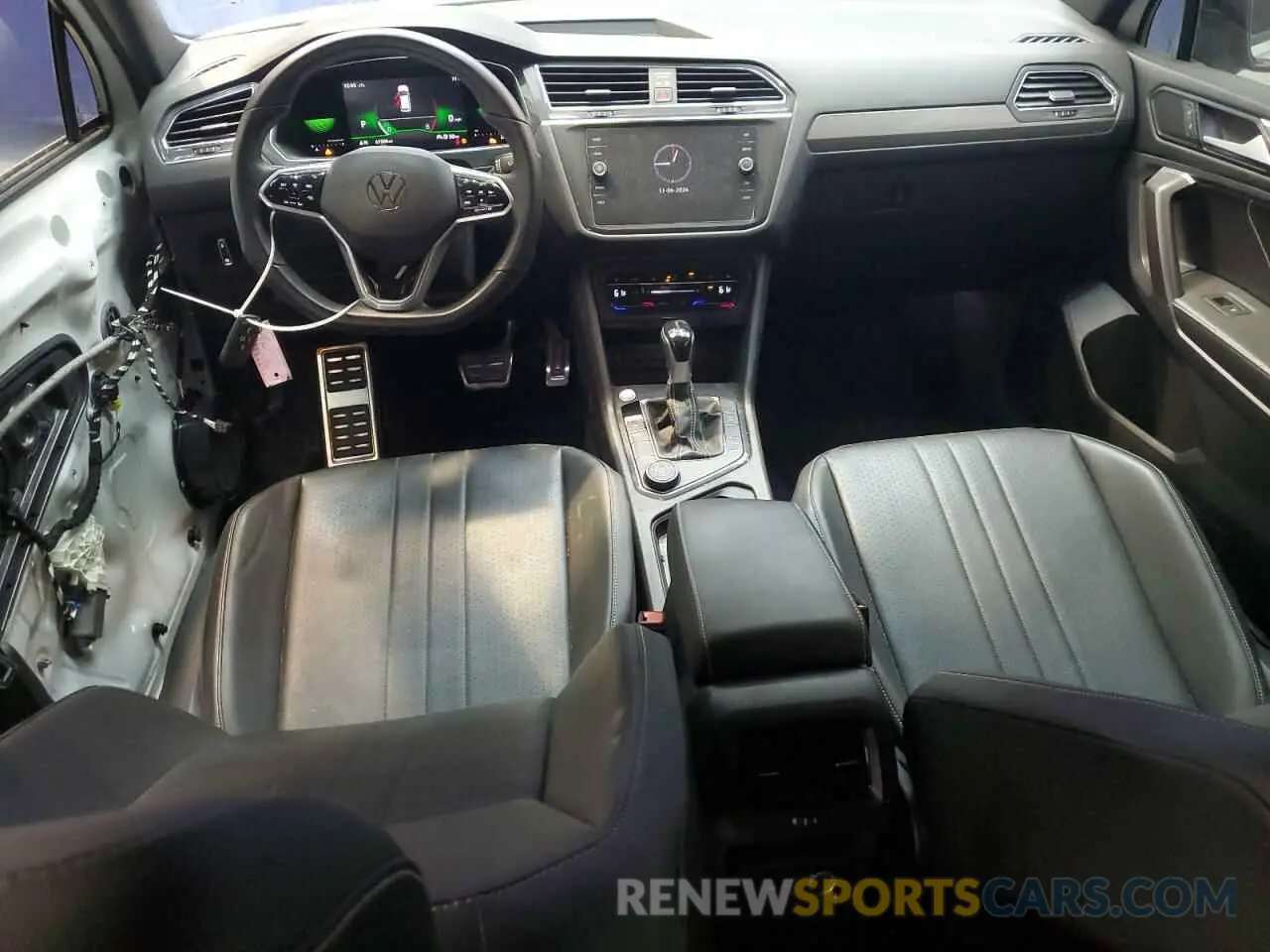 8 Photograph of a damaged car 3VV8B7AX7NM005462 VOLKSWAGEN TIGUAN 2022