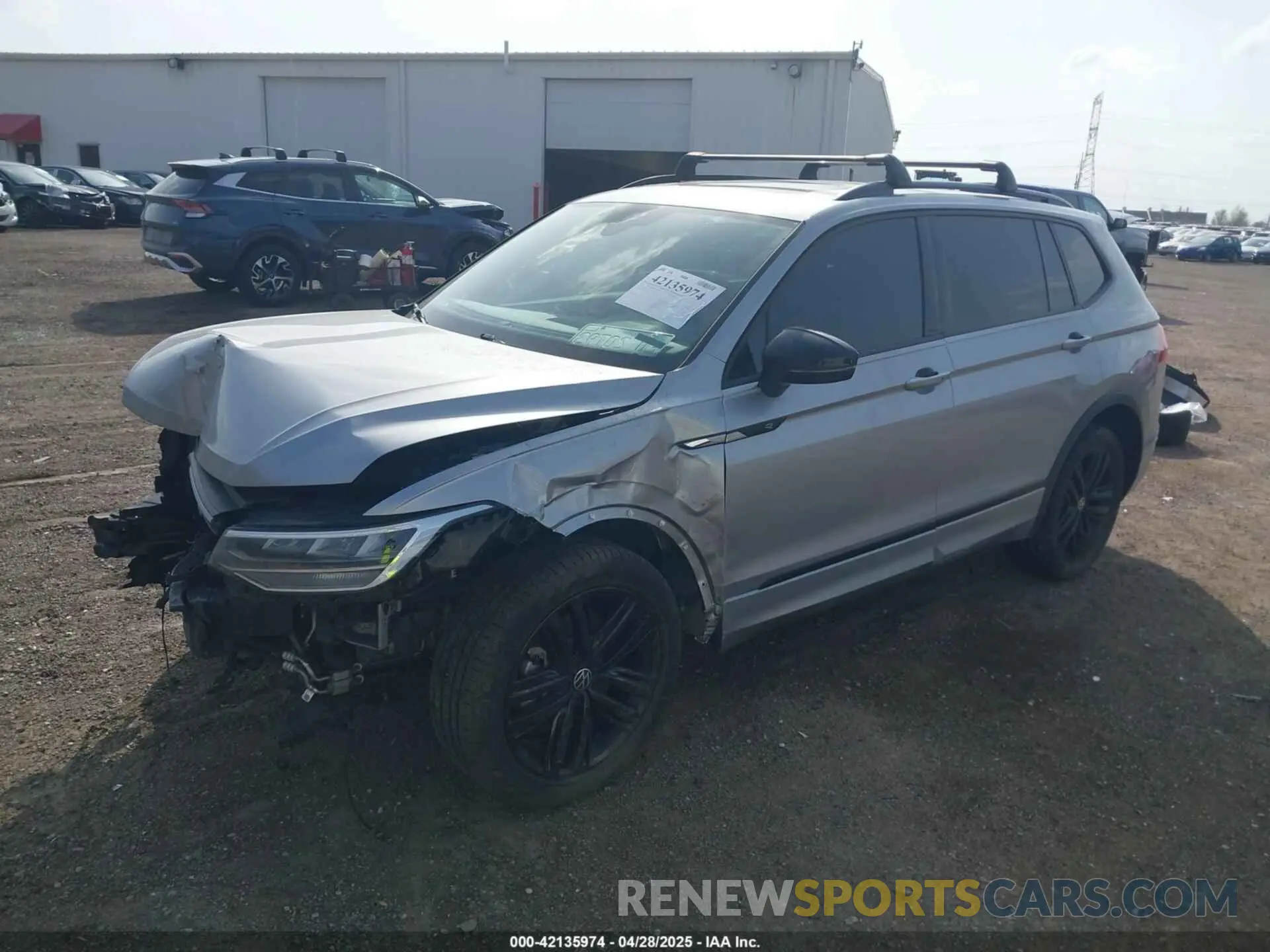 2 Photograph of a damaged car 3VV8B7AX7NM030703 VOLKSWAGEN TIGUAN 2022