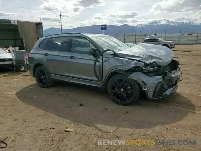 11 Photograph of a damaged car 3VV8B7AX7NM103911 VOLKSWAGEN TIGUAN 2022