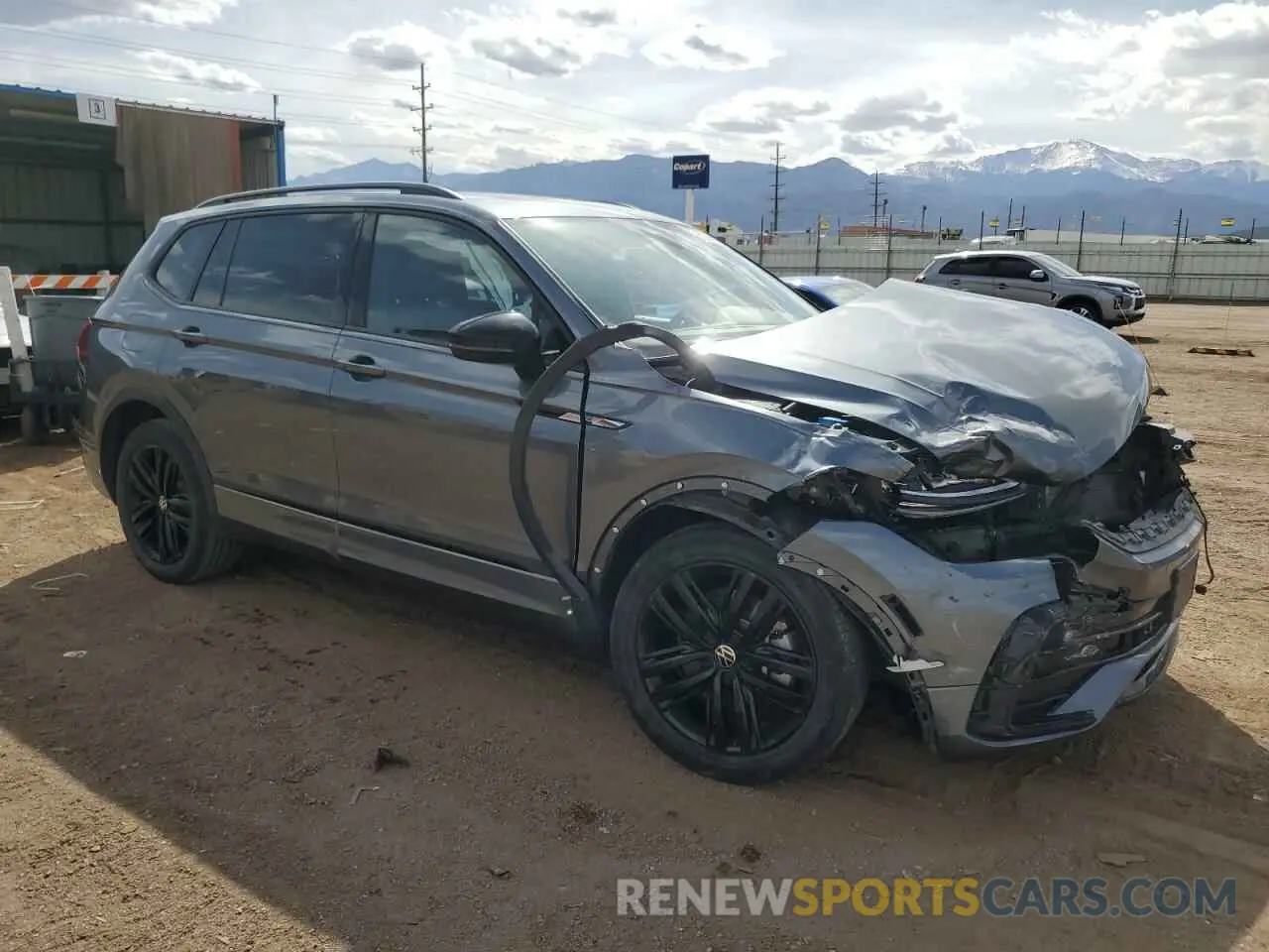 4 Photograph of a damaged car 3VV8B7AX7NM103911 VOLKSWAGEN TIGUAN 2022