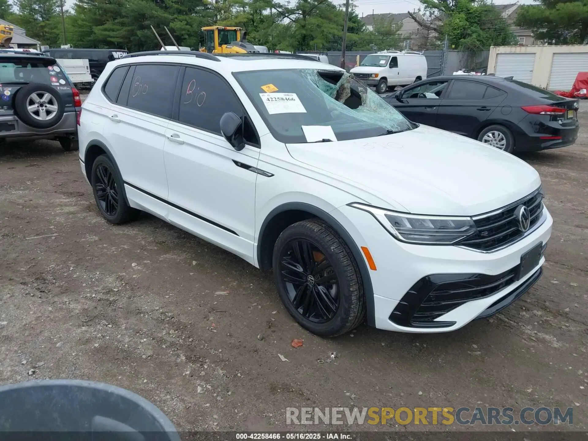 1 Photograph of a damaged car 3VV8B7AX8NM006023 VOLKSWAGEN TIGUAN 2022