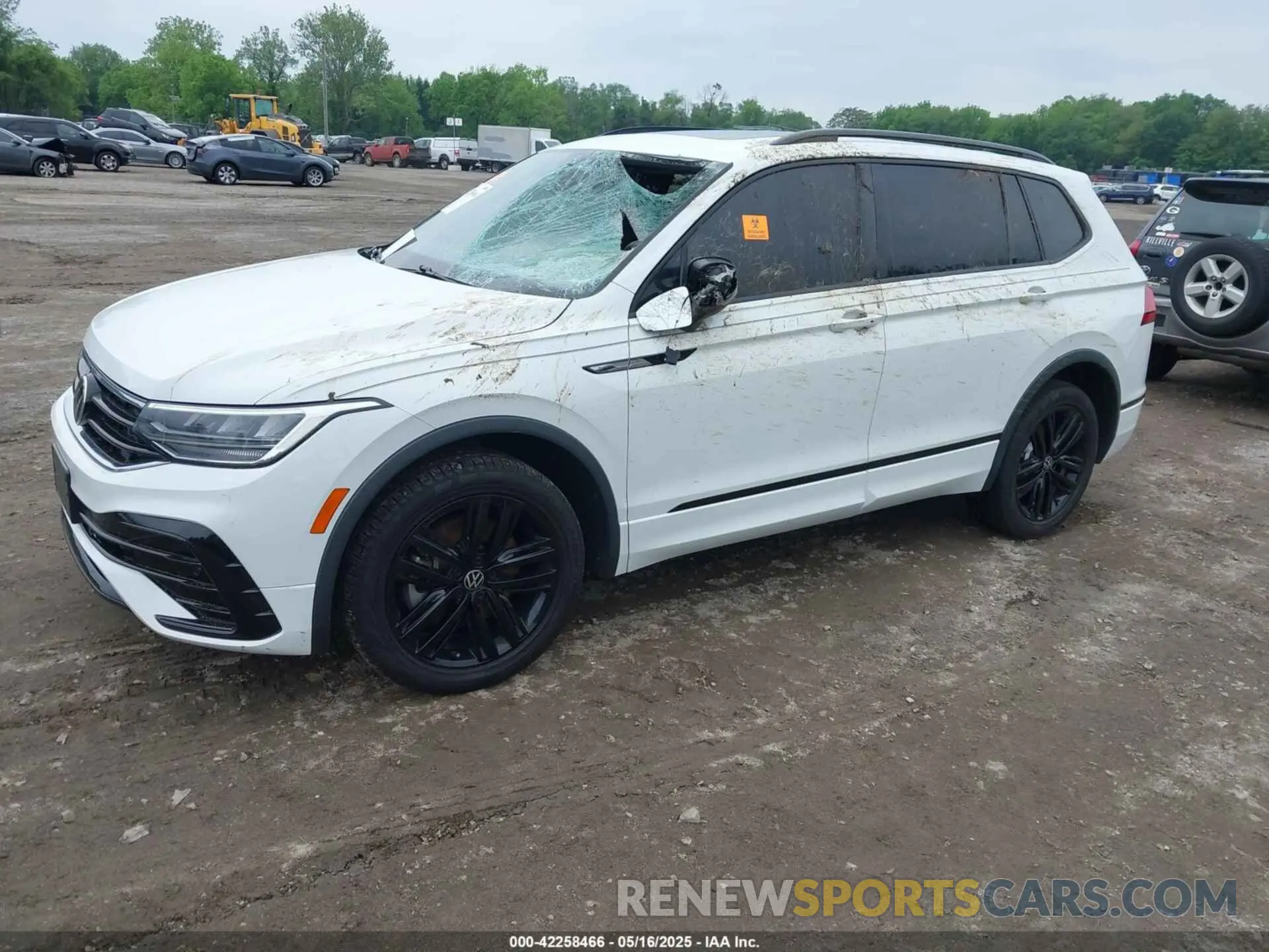 2 Photograph of a damaged car 3VV8B7AX8NM006023 VOLKSWAGEN TIGUAN 2022