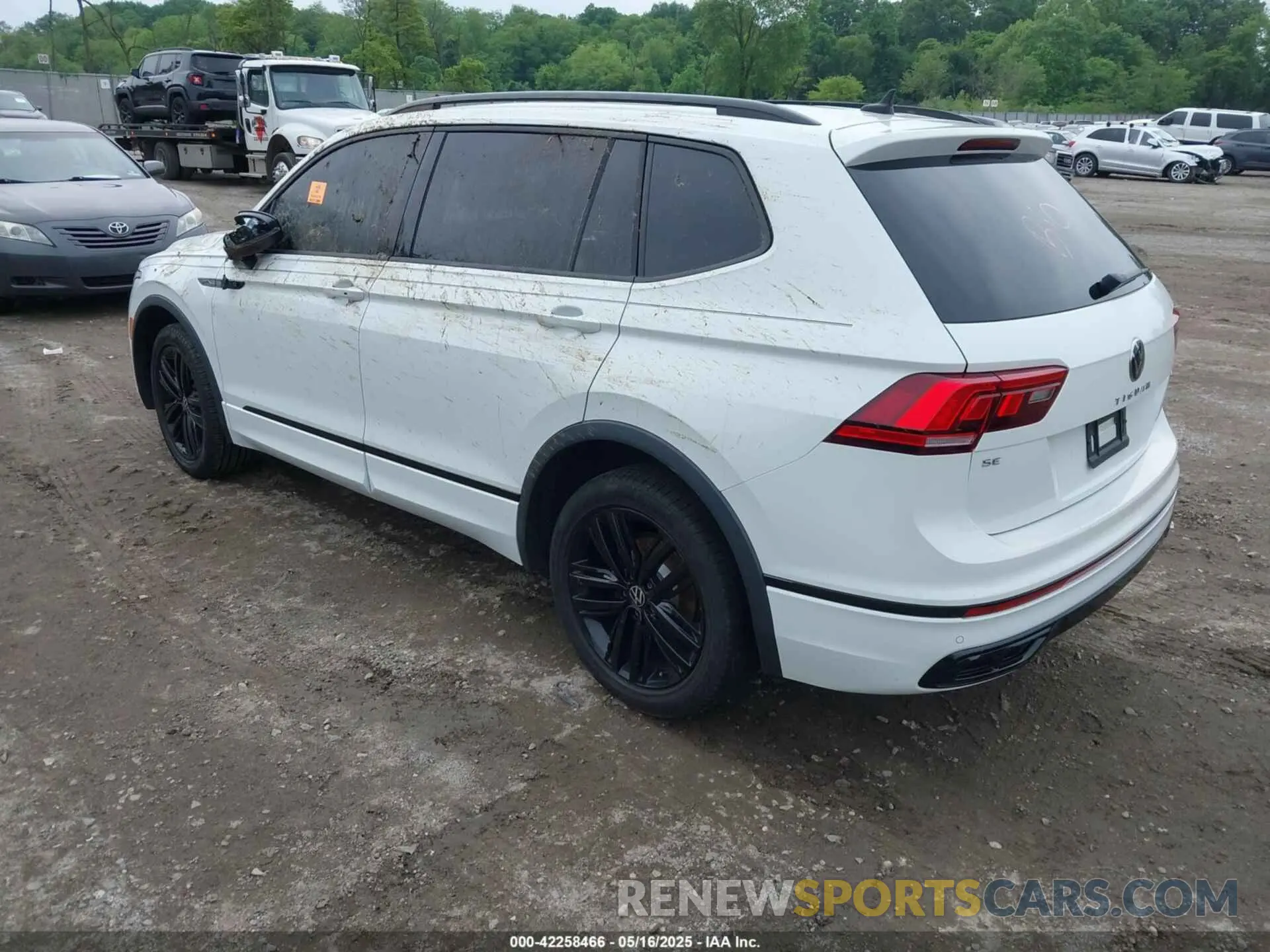 3 Photograph of a damaged car 3VV8B7AX8NM006023 VOLKSWAGEN TIGUAN 2022