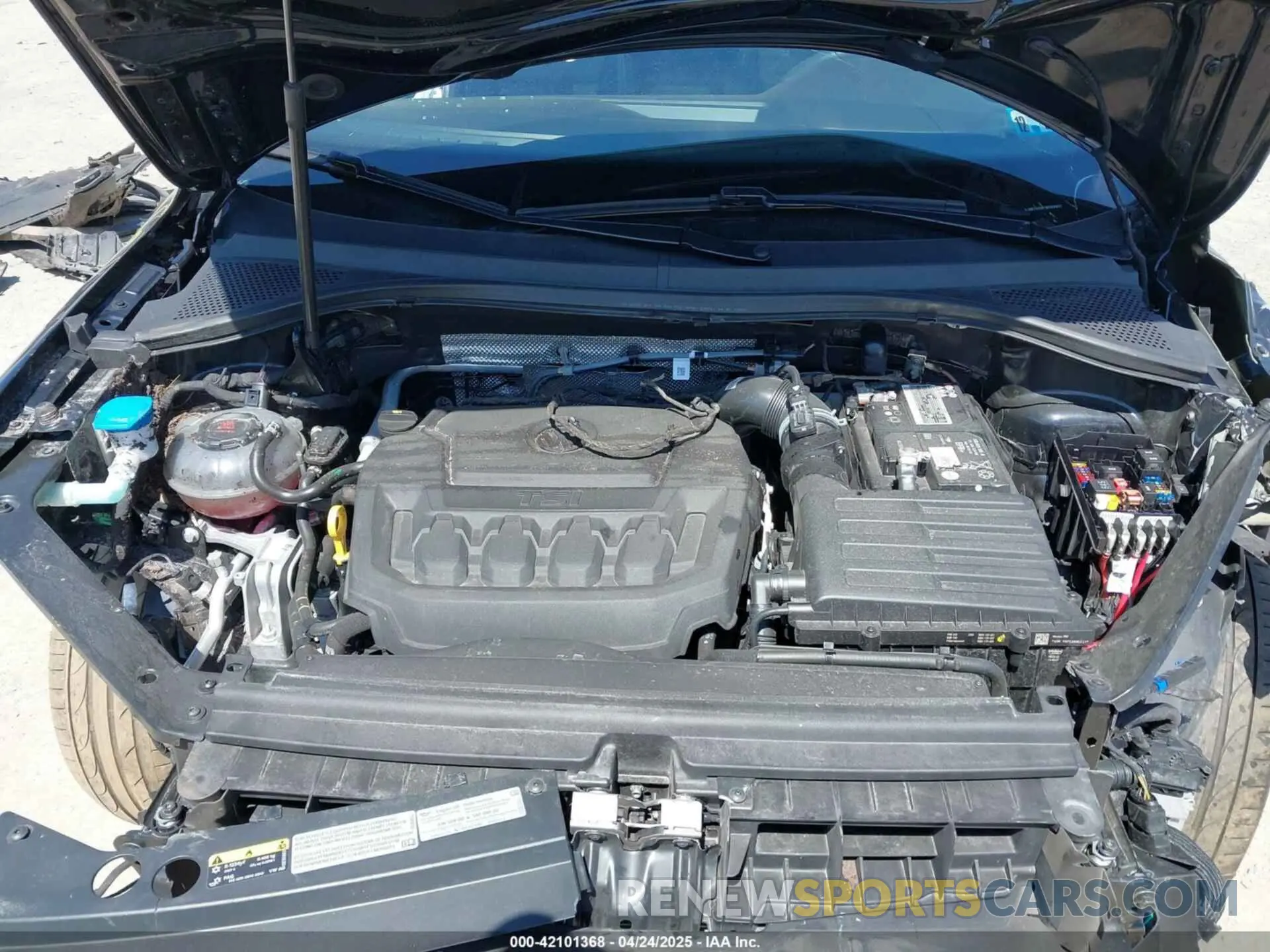 10 Photograph of a damaged car 3VV8B7AX8NM083992 VOLKSWAGEN TIGUAN 2022