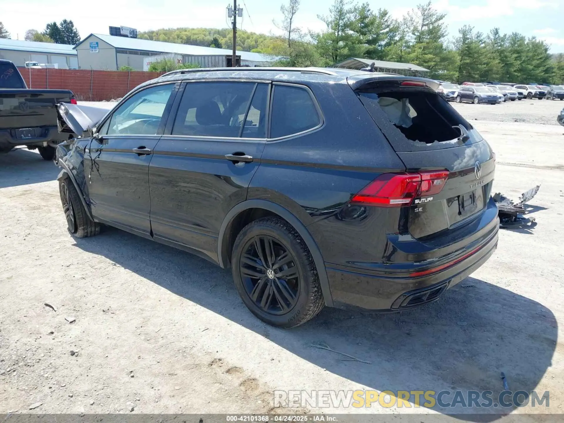 3 Photograph of a damaged car 3VV8B7AX8NM083992 VOLKSWAGEN TIGUAN 2022