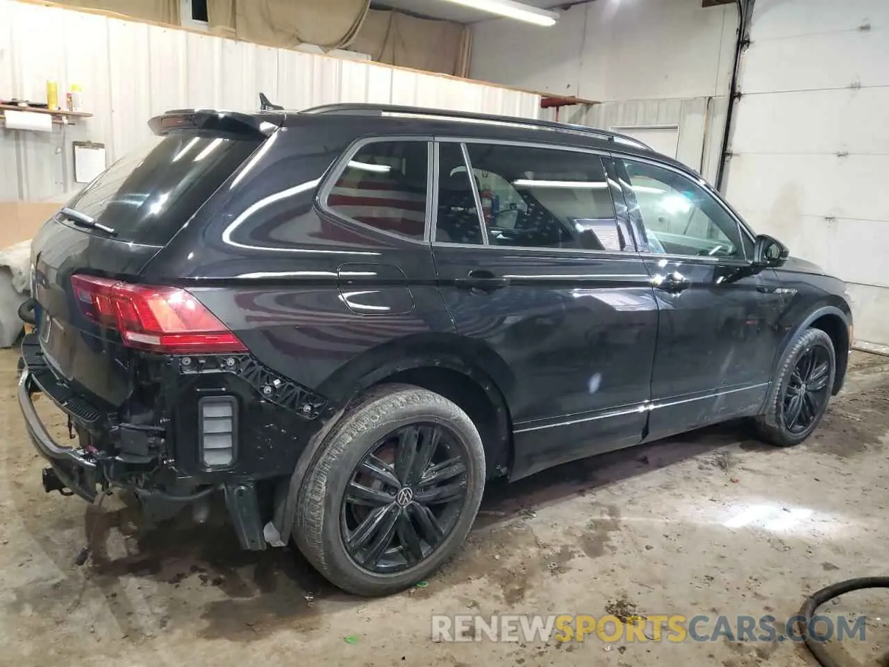 3 Photograph of a damaged car 3VV8B7AX8NM102055 VOLKSWAGEN TIGUAN 2022