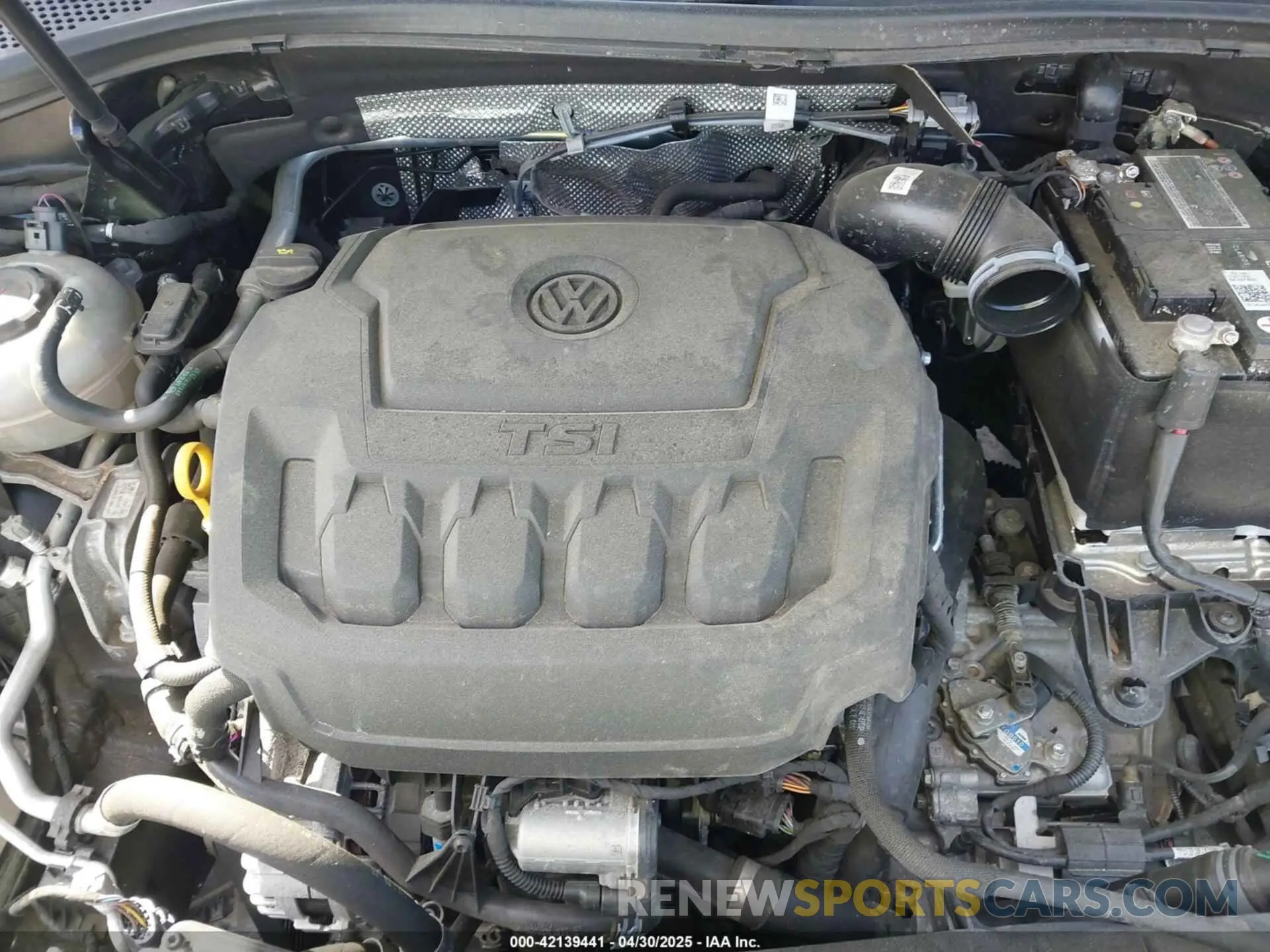 10 Photograph of a damaged car 3VV8B7AX8NM111161 VOLKSWAGEN TIGUAN 2022