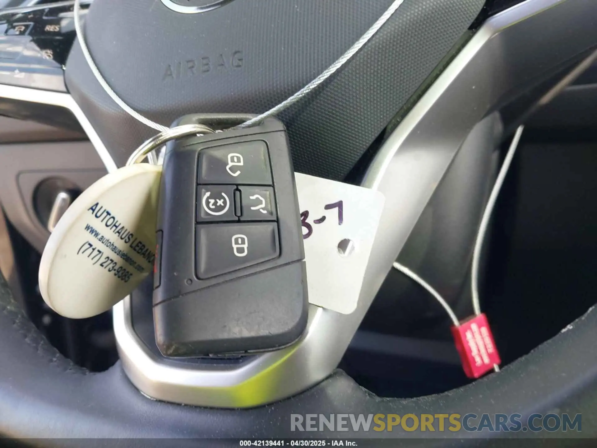 11 Photograph of a damaged car 3VV8B7AX8NM111161 VOLKSWAGEN TIGUAN 2022