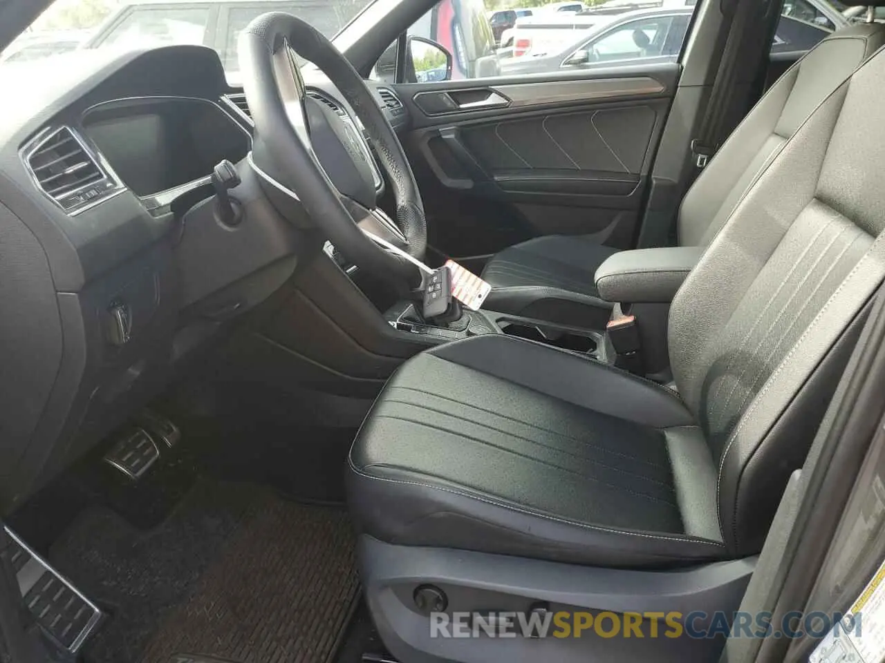 7 Photograph of a damaged car 3VV8B7AX9NM041704 VOLKSWAGEN TIGUAN 2022