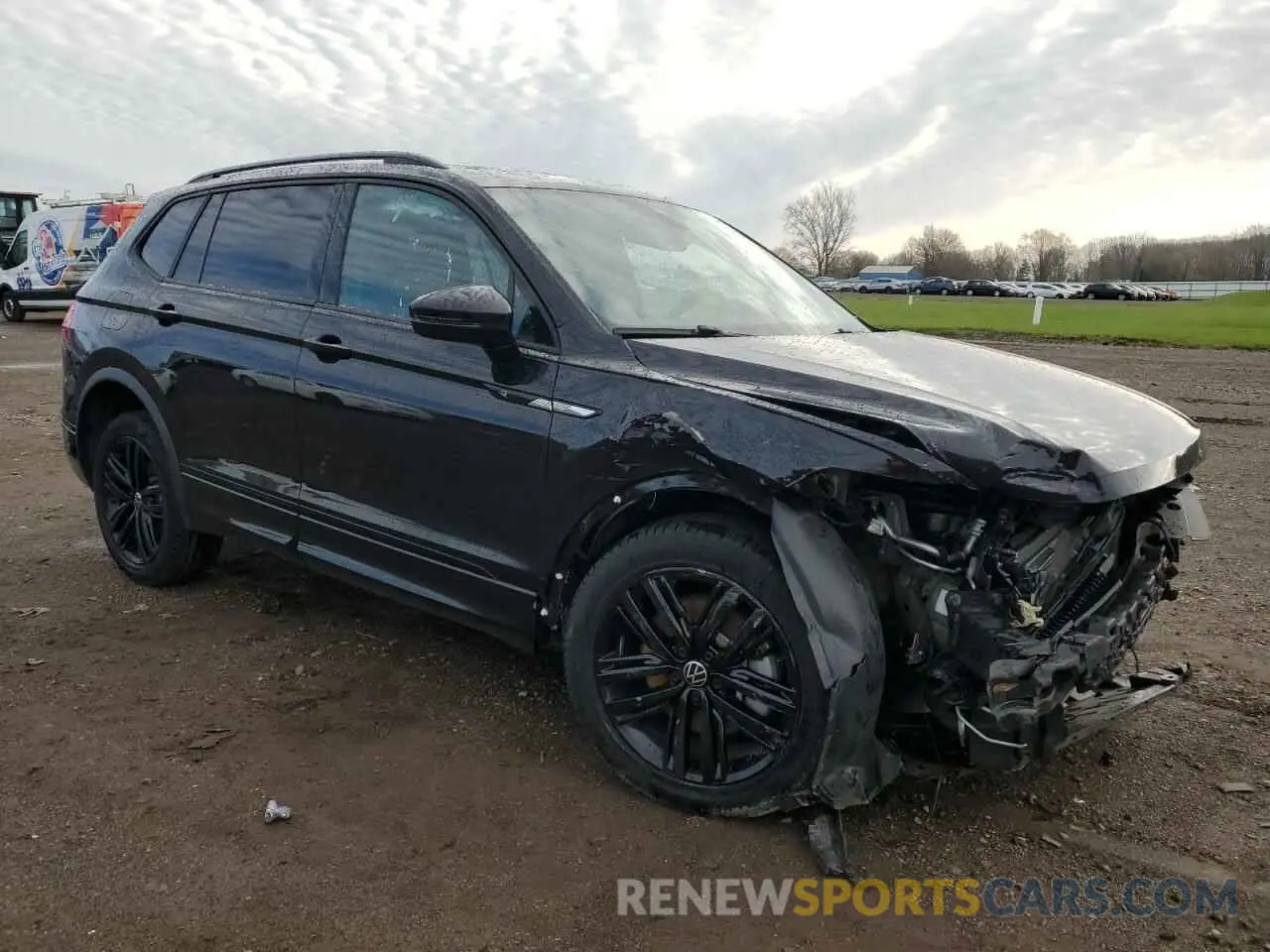4 Photograph of a damaged car 3VV8B7AX9NM088599 VOLKSWAGEN TIGUAN 2022