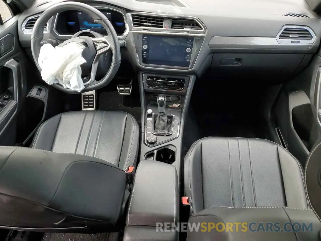 8 Photograph of a damaged car 3VV8B7AX9NM088599 VOLKSWAGEN TIGUAN 2022
