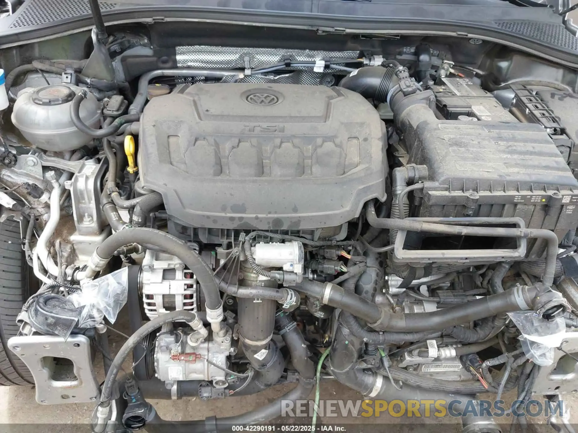 10 Photograph of a damaged car 3VV8B7AX9NM093043 VOLKSWAGEN TIGUAN 2022